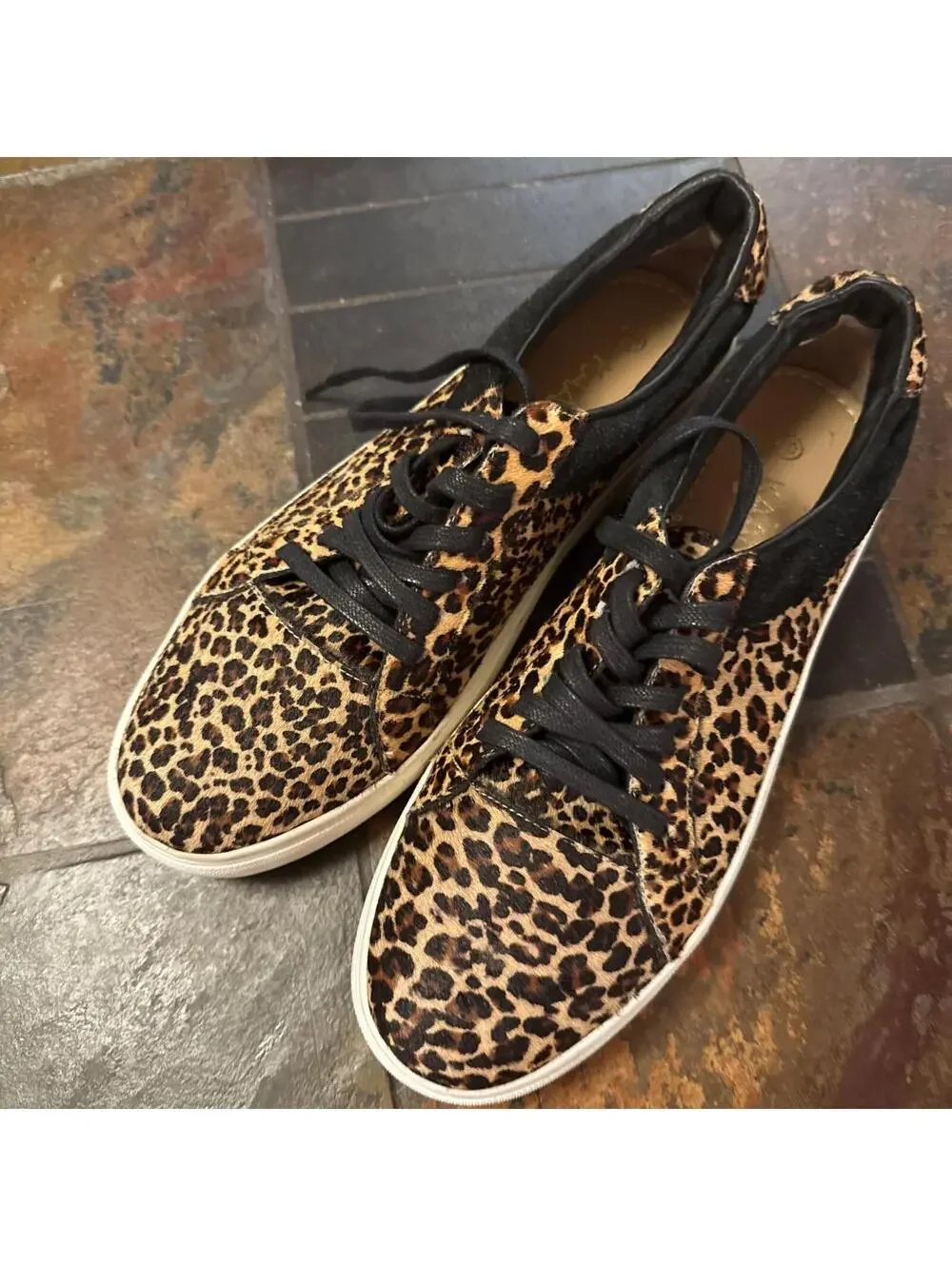 KAANAS ATHLETIC SHOES, Woman ,Animal Print  Leather,  Sz 10